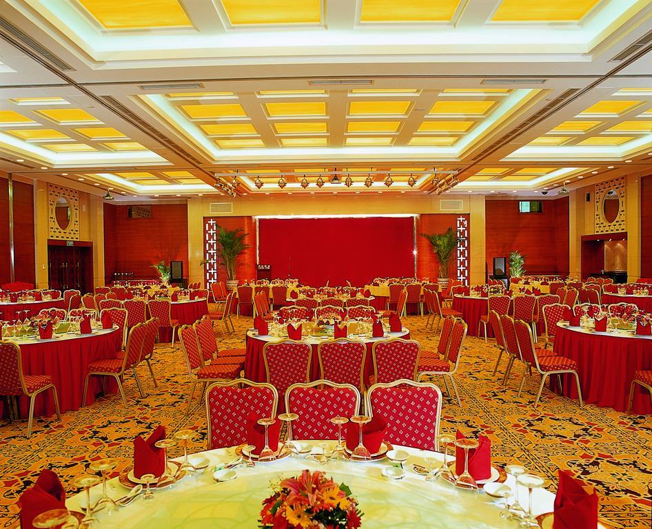 Tiantan Hotel 4*